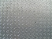 slip-resistant-metal-tread w725 h544