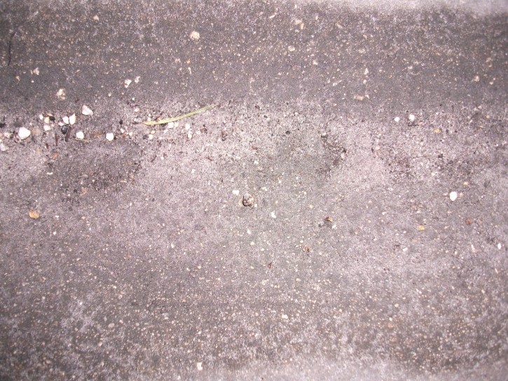 wet-cement-with-wet-sand-and-pebbles_w725_h544.jpg